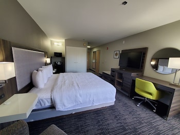 One king bed non smoking