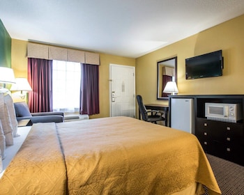 Standard Room, 1 Queen Bed, Non Smoking