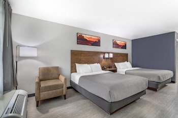 Standard Room, 2 Queen Beds, Non Smoking