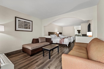 Suite, 2 Queen Beds, Non Smoking