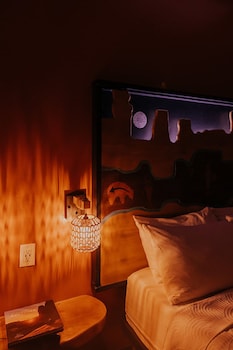 Panoramic Sedona King Suite