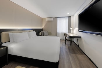 Premium Room, 1 Queen Bed