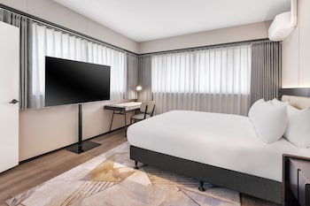Premium Room, 1 King Bed