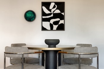 Suite (Ambassador)