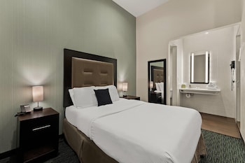 Standard Room, 1 Queen Bed, Non Smoking