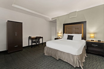 Superior Studio Suite, 1 Queen Bed, Non Smoking