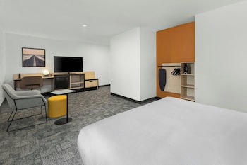 Standard Room, 1 King Bed