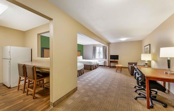 Deluxe Studio, Multiple Beds, Non Smoking