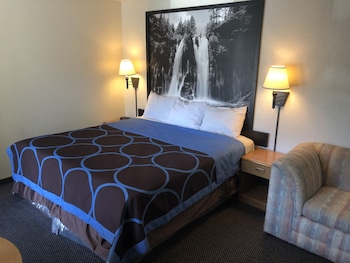 Standard Room, 1 King Bed