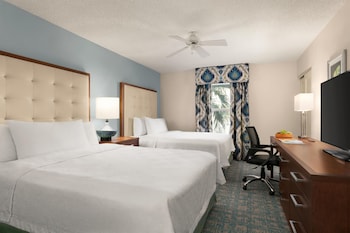 Suite, Multiple Beds, Kitchen, Pool View