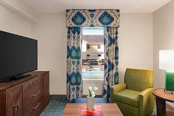 Suite, 2 Queen Beds, Non Smoking