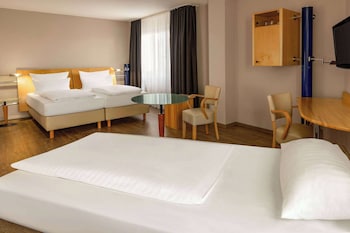 Room (Lounge)