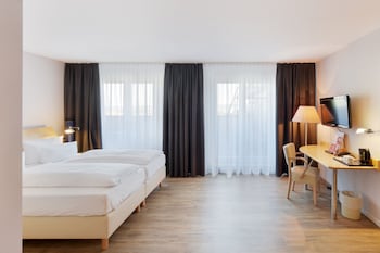 Room (Lounge Plus)