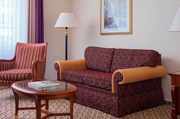 Deluxe Room, 1 Queen Bed
