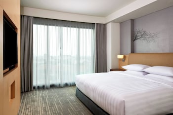 Suite, 1 Bedroom, City View