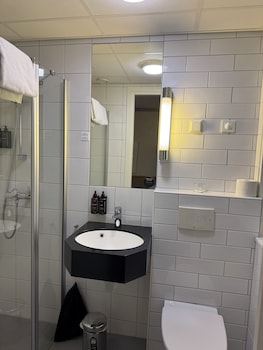 Single Room (Compact)