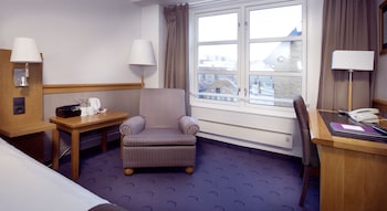 Double Room (Compact)