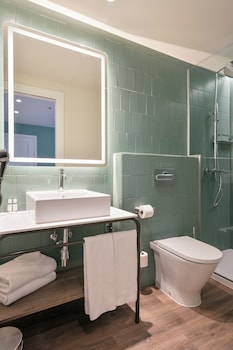 Superior Twin Room, 2 Twin Beds, City View
