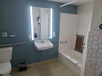 Suite, 1 King Bed with Sofa bed, Accessible, Non Smoking