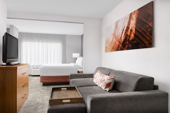 Suite, Multiple Beds, Accessible Bathtub (Transfer Shower)
