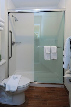 Suite, Multiple Beds, Mobility Accessible, Bathtub (Transfer Shower)