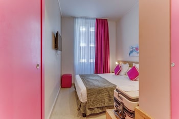 Double Room, city side