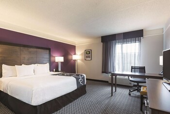 Room, 1 King Bed, Accessible, Non Smoking (Bathtub w/Grab Bars)