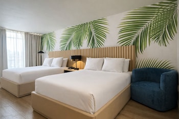 Standard Room, 2 Queen Beds, Non Smoking