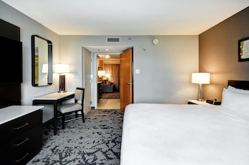 Suite, 1 King Bed with Sofa bed, Kitchenette