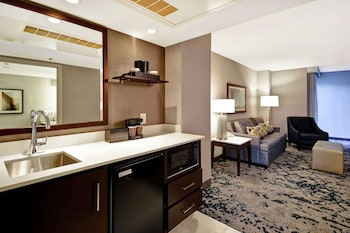Room, 1 King Bed, Corner