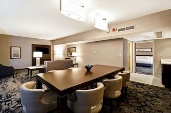 Suite, 1 King Bed (Hospitality)