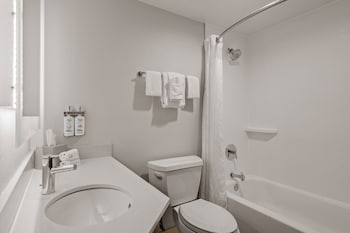 Standard Room, 2 Queen Beds (Top Floor)