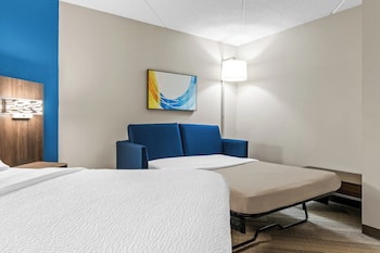 Room, 1 Queen Bed with Sofa bed, Accessible (Accessible Tub)