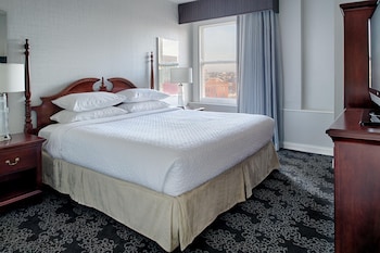 2 Bedroom 2 Bath King Suite