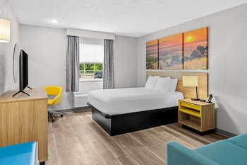 Standard Room, 1 Queen Bed with Sofa bed