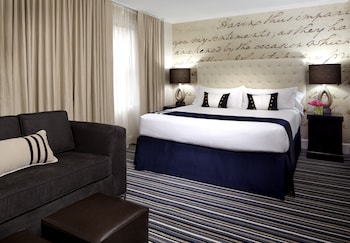 Premium Room, 1 King Bed with Sofa bed