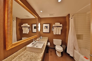 Premium Room, 1 King Bed