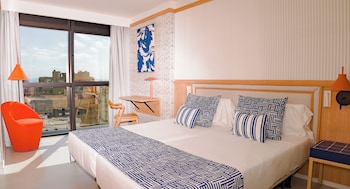 Double Room (Urban 3 Adults)
