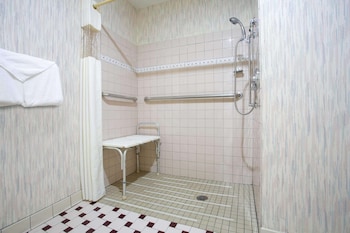 Deluxe Suite, 2 Double Beds, Non Smoking, Mountain View