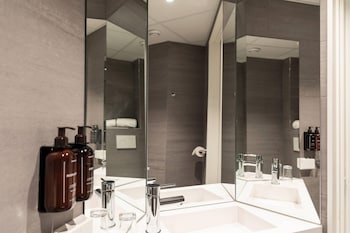Single Room (Compact)