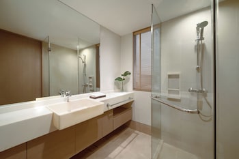 Deluxe Room (Skyline)