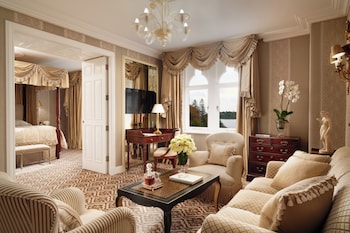 Junior Room (Stateroom)