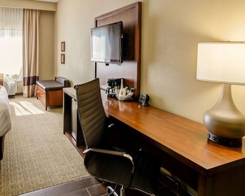 Suite, 2 Queen Beds, Non Smoking