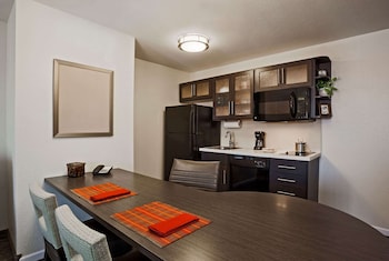 Suite, 1 Queen Bed, Non Smoking