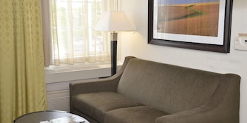 Suite, 1 Queen Bed, Accessible, Non Smoking (Tub)