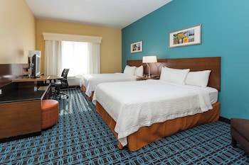 Room, 2 Queen Beds, Mobility Accessible (Accessible Bathtub)