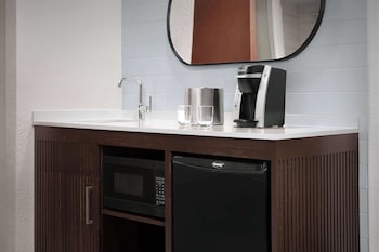 Premium Suite, 2 Double Beds, Accessible, Corner (Bathtub)