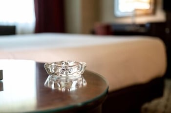 Deluxe Room, 1 King Bed, Smoking
