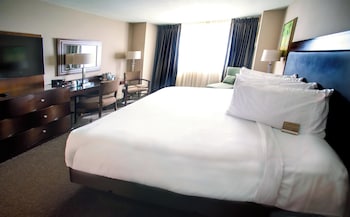 Deluxe Room, 1 King Bed, Non Smoking