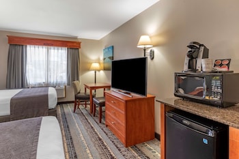 Standard Room, 2 Queen Beds, Non Smoking, Refrigerator & Microwave
